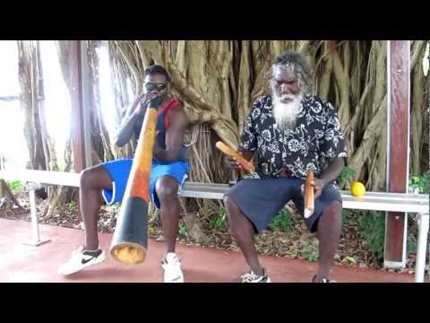 Manikay by Winiwini and Djalu Gurruwiwi