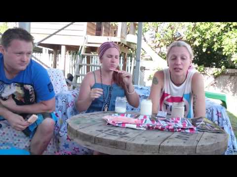 2 girls and a guy. Carolina Reaper challenge Australia...part 1