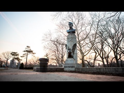 There's a Massive, Illicit Bust of Edward Snowden Stuck to a War Monument in Brooklyn